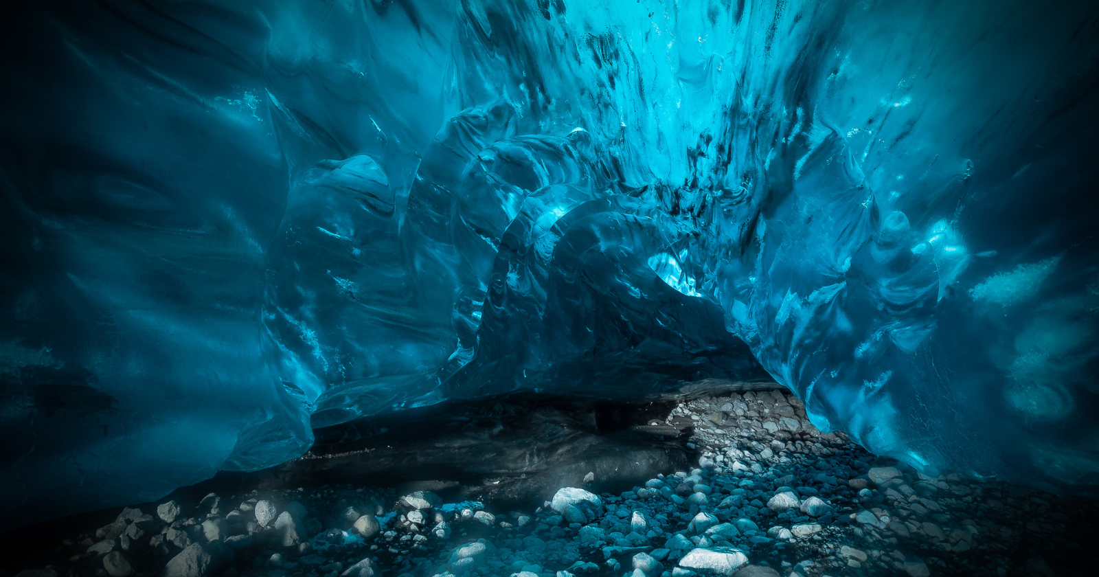 Nearly 300 metres beneath Mexico’s Chihuahuan Desert, miners tunnelling for ore broke into a chamber filled with crystals as long as a bus — giant beams of gypsum up to 11 metres long, hidden underwater for hundreds of thousands of years until mine pumps exposed them