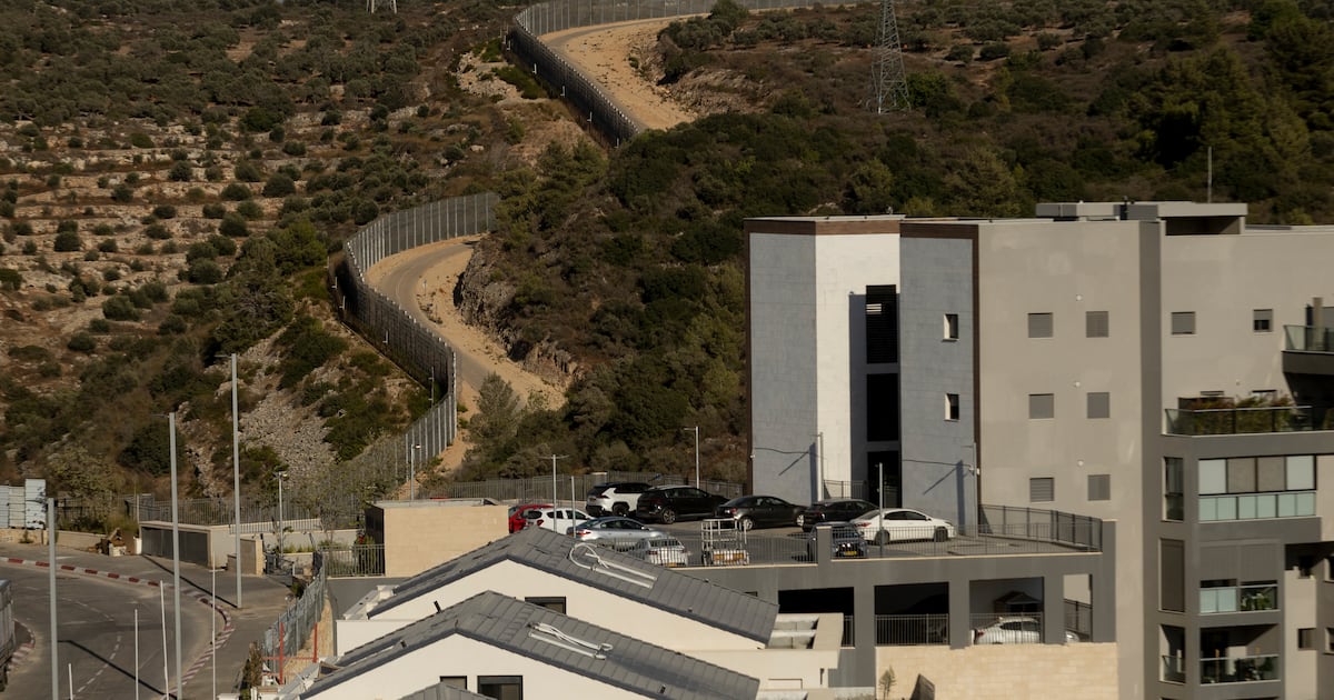 Israel triples E1 construction plan with large tender despite international condemnation