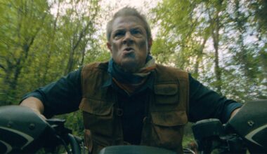 Johnny Knoxville in Tiny Fugitives