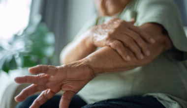 The connection between age-related muscle loss and infection risk