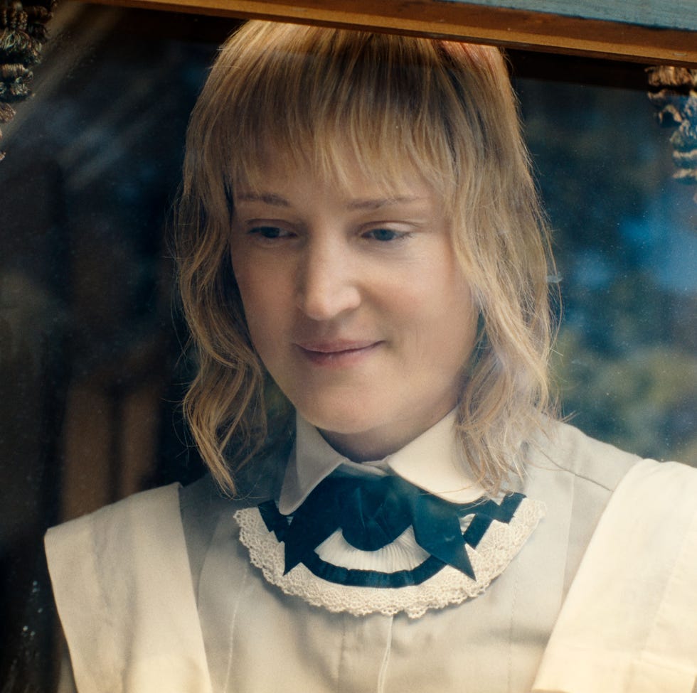 monster: the lizzie borden story. vicky krieps as maggie sullivan in episode 401 of monster: the lizzie borden story. cr. courtesy of netflix © 2026 monster: the lizzie borden story. vicky krieps as maggie sullivan in episode 401 of monster: the lizzie borden story. cr. courtesy of netflix © 2026