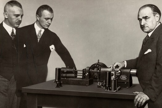 First Photo Sent by Wire: The 1906 Machine