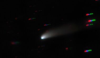 Image of a centaur object looking very comet-like. Credit: International Gemini Observatory/NOIRLab/NSF/AURA