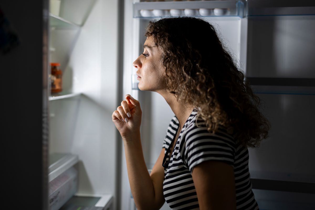 What it means if you still feel hungry after eating, according to a nutritionist