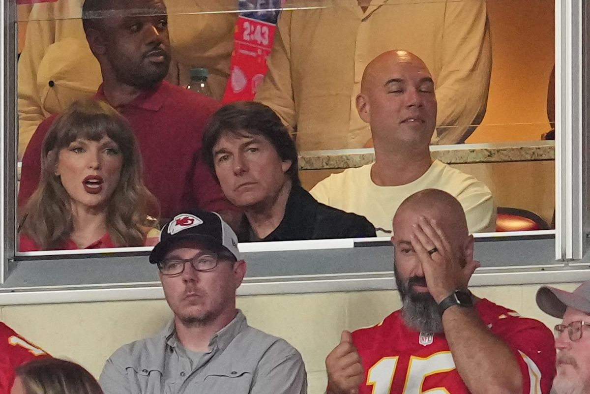 Taylor Swift and Tom Cruise chatted at the Broncos-Chiefs MNF game