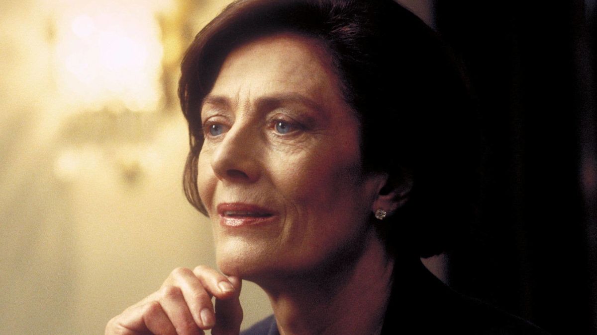 Vanessa Redgrave, 89, makes rare appearance in emotional family photo with famous acting dynasty daughter