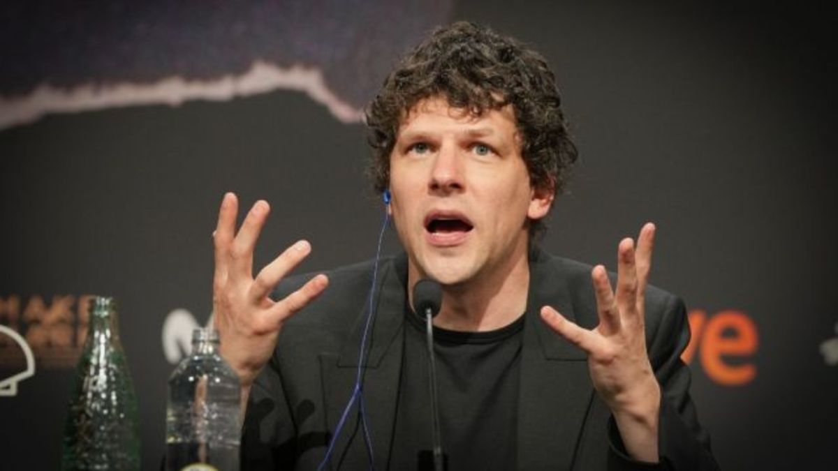 Jesse Eisenberg Opens Up About Being ‘Depressed’ & Friendless as a Child