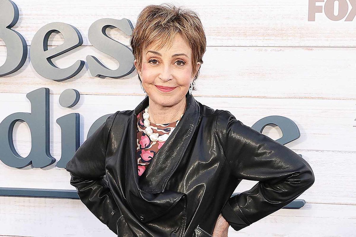 Annie Potts Compares Herself to ‘Humpty Dumpty’ Following 1973 Car Accident That Led to ‘26 Surgeries’