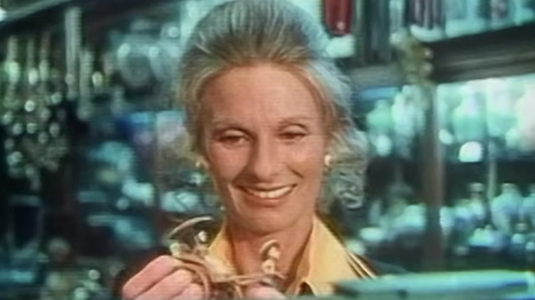 Cloris Leachman in the intro for Phyllis