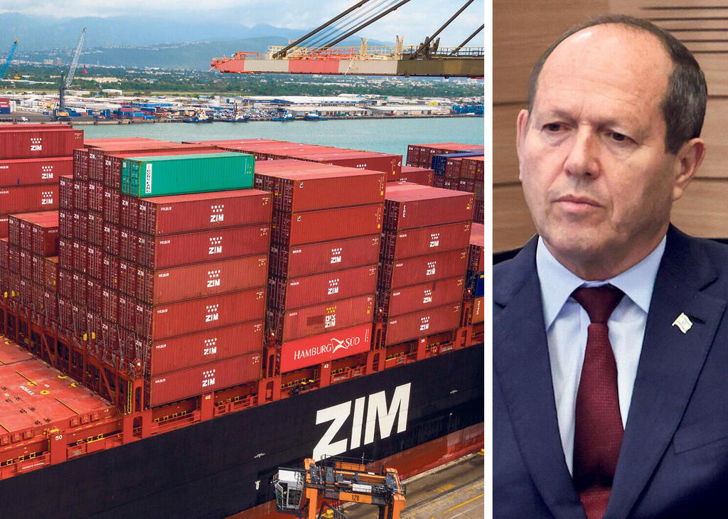 Nir Barkat. (Photos: Zim, Danny Shem Tov/Knesset) ניר ברקת שר הכלכלה והתעשייה לצד ספינת צים אסיה