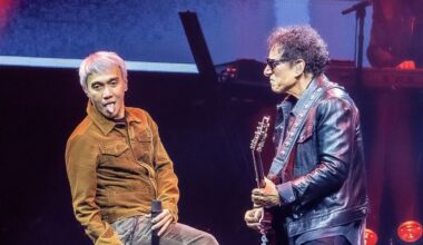 Arnel Pineda and Neal Schon of Journey