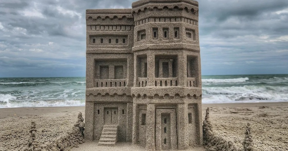 Artist Builds Incredible Architectural Sculptures From Sand