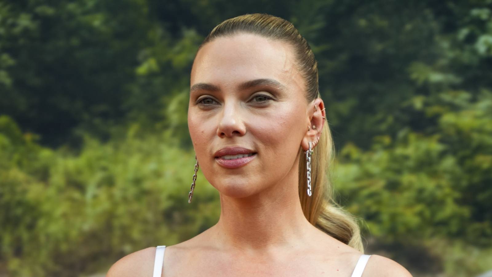 Scarlett Johansson's (Very) R-Rated 108-Minute Sci-Fi Thriller Arrives on Free Streaming