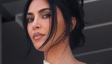 Kim Kardashian is awarded 1 euro by a Paris court for 2016 heist