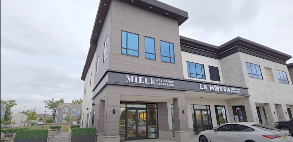 Miele Artisanal Gelateria and La Mossa Pizzeria Romana storefronts at The Row in Toms River, NJ