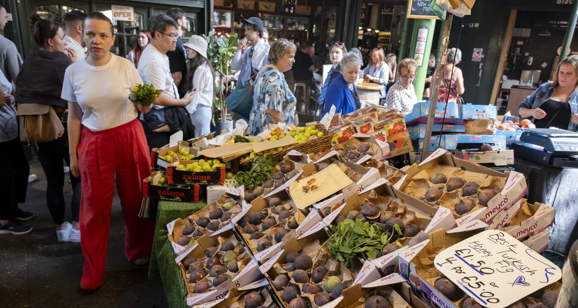 UK economy grew 0.1% in August, beating expectations