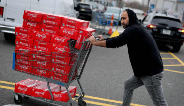 Q3 earnings show resilient U.S. consumer, signs of strain