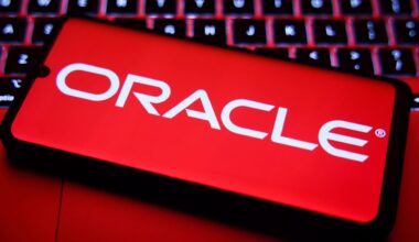 Credit stress is threatening to unwind the AI bull. All eyes are on Oracle to hold the line - CNBC