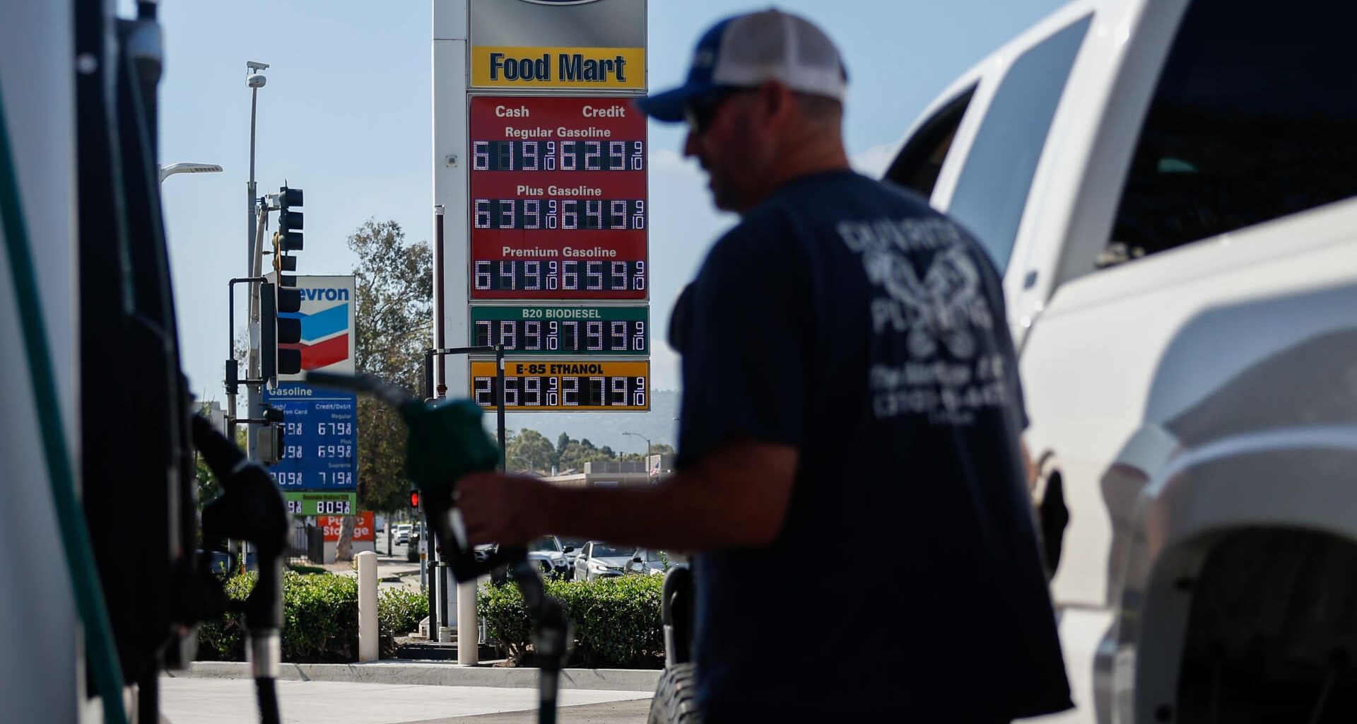 Inflation fears on the rise as one-year outlook in Fed survey hits highest level since May 2023