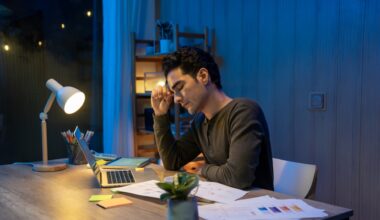 3 signs you may be a workaholic and what to do about them: Expert