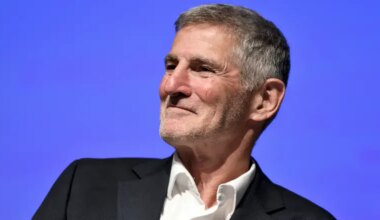 Yair Golan calls to 'remove religion from public spaces'