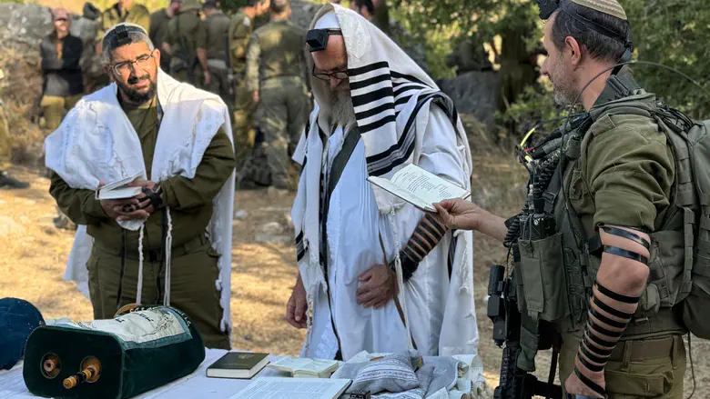 IDF soldiers revive 700-year-old Jewish tradition on Lebanese border
