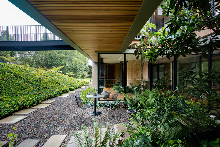 Casa de Tierra / Walter Fernando Castañeda Luquerna - Exterior Photography, Garden, Courtyard