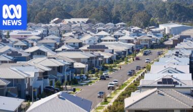 Western Sydney first home buyers hit hard by interest rate hikes, falling property prices