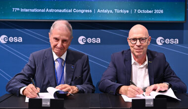 ESA signs agreement with International Astronomical Union on keeping the sky dark and quiet