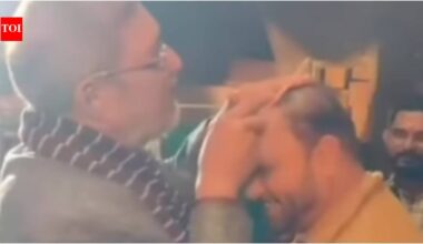 Anil Sharma gets emotional remembering Nana Patekar on ‘Arjun Naga’ sets, shares throwback video of actor combing his hair during ‘Vanvaas’ shoot: ‘Kitna pyar barasta tha unke dil mein’ |