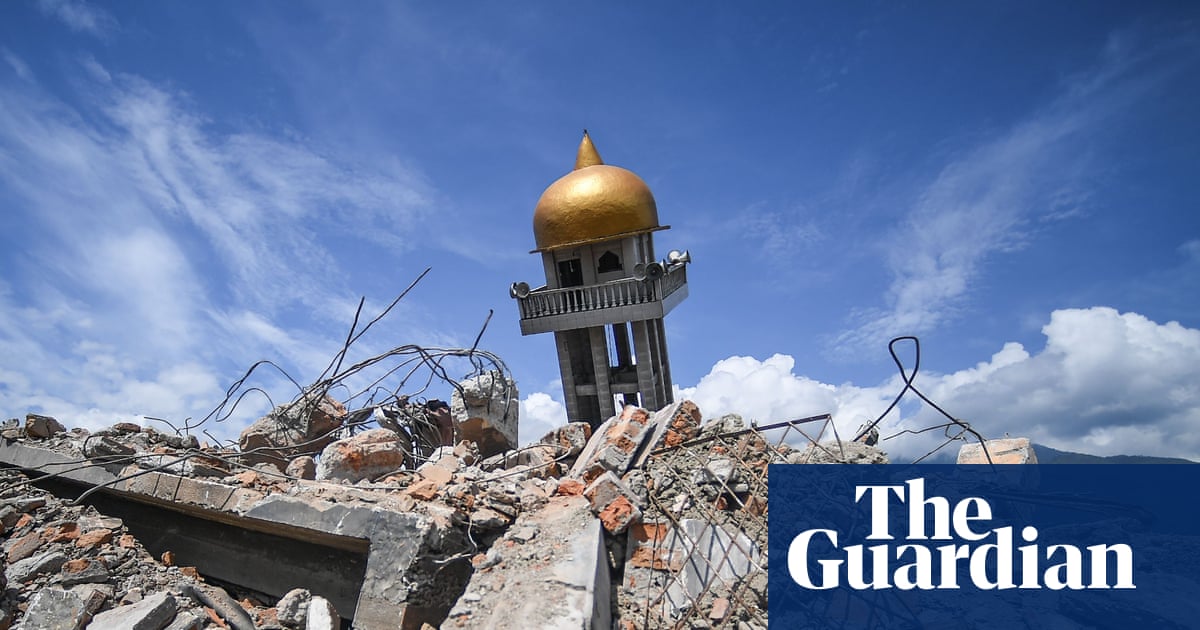 Indonesia looks to mosque loudspeakers to double as earthquake warning systems | Indonesia