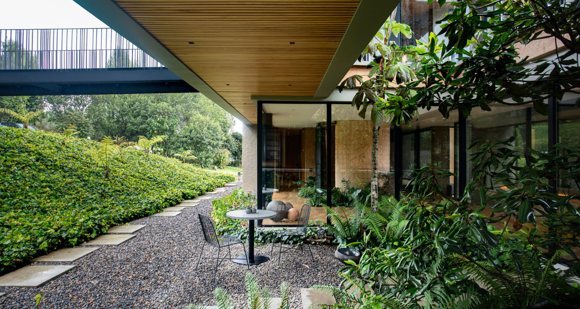 Casa de Tierra / Walter Fernando Castañeda Luquerna