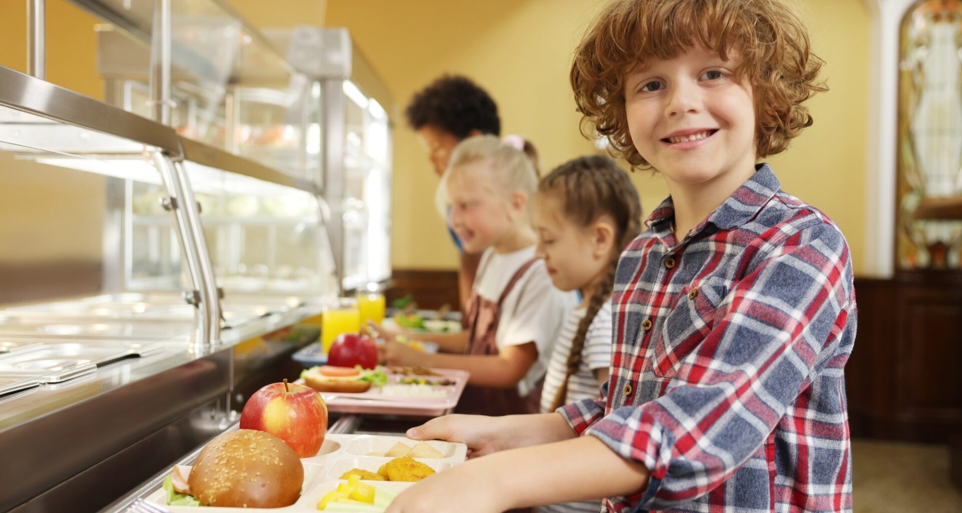 Study: School Meal Participation, Overall Dietary Intake, and Prediabetes Prevalence Among U.S. Adolescents: Insights From the National Health and Nutrition Examination Survey (2017–2023. Image Credit: New Africa / Shutterstock