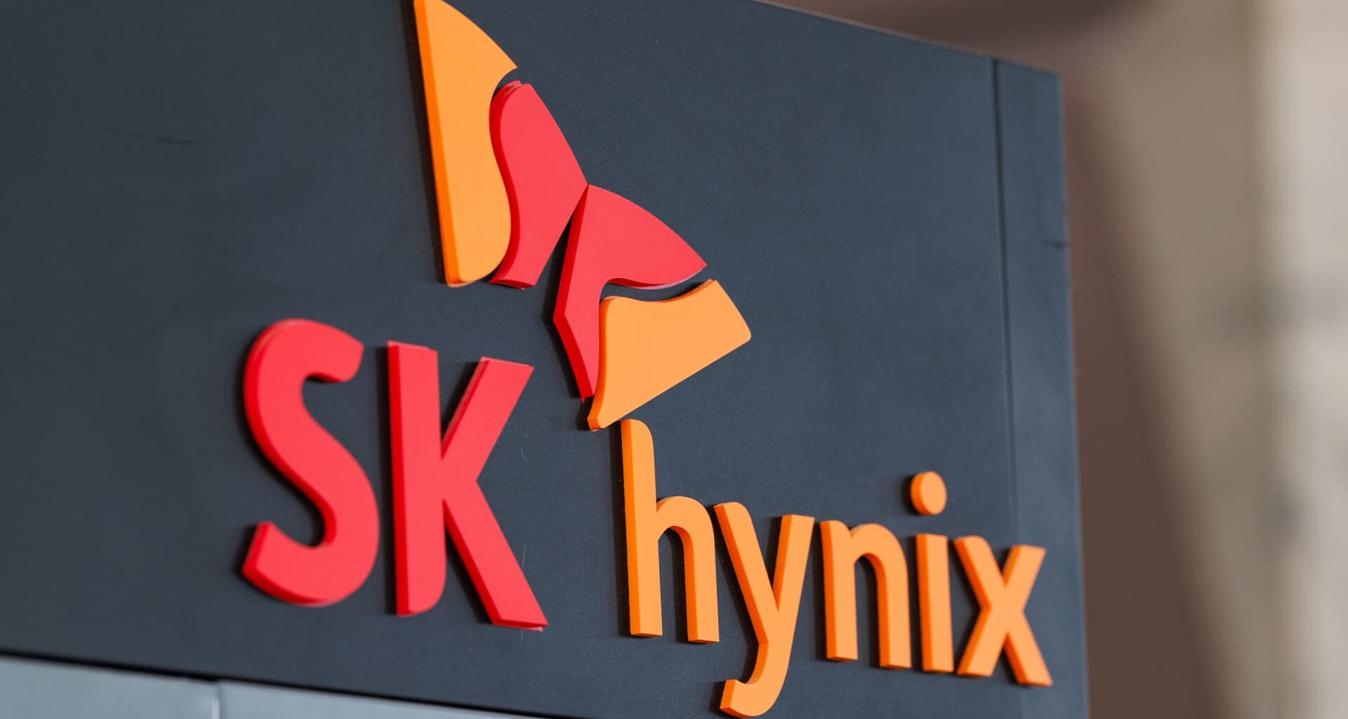 SK Hynix shares soar as third-quarter profit beats