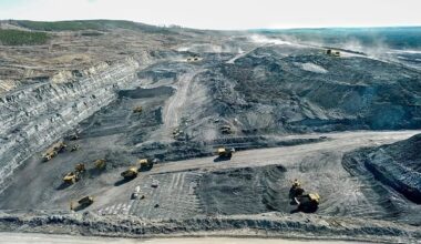 Ottawa quietly abandoned its promise to end thermal coal exports, auditor finds