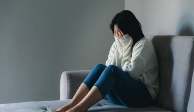 Health experts explain the symptoms of social anxiety disorder - The Independent