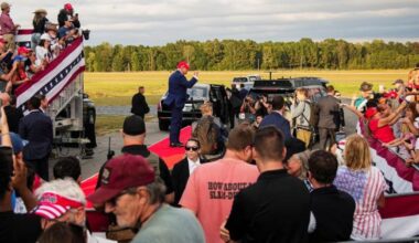 Trump mocks popularity of the name Mohammad, common among Muslims