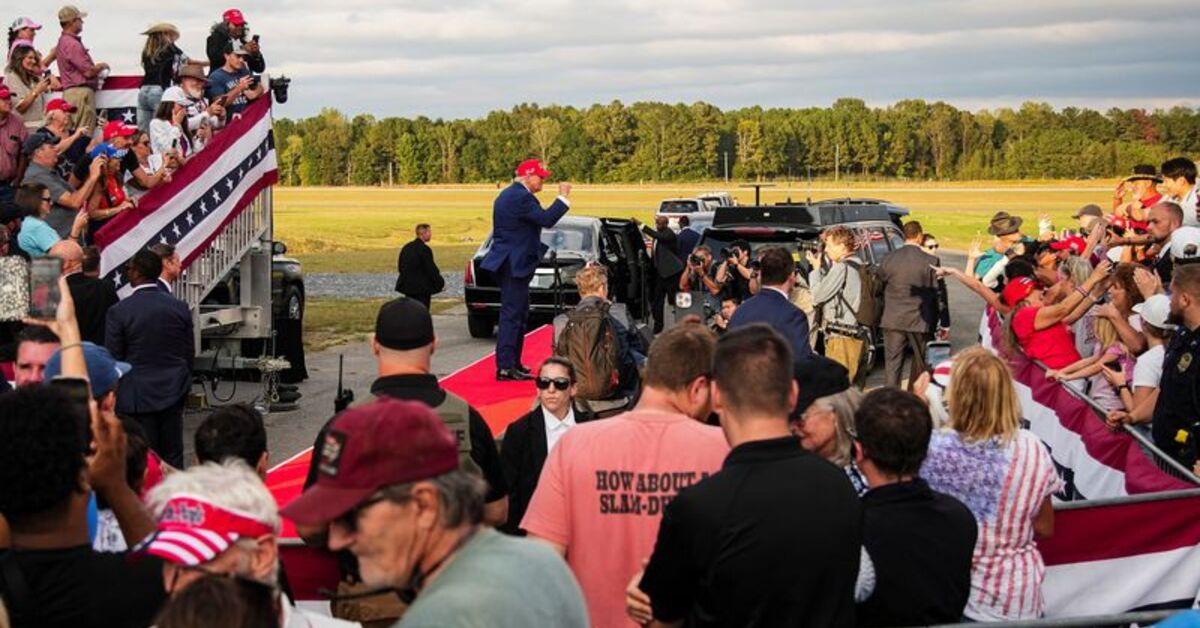 Trump mocks popularity of the name Mohammad, common among Muslims