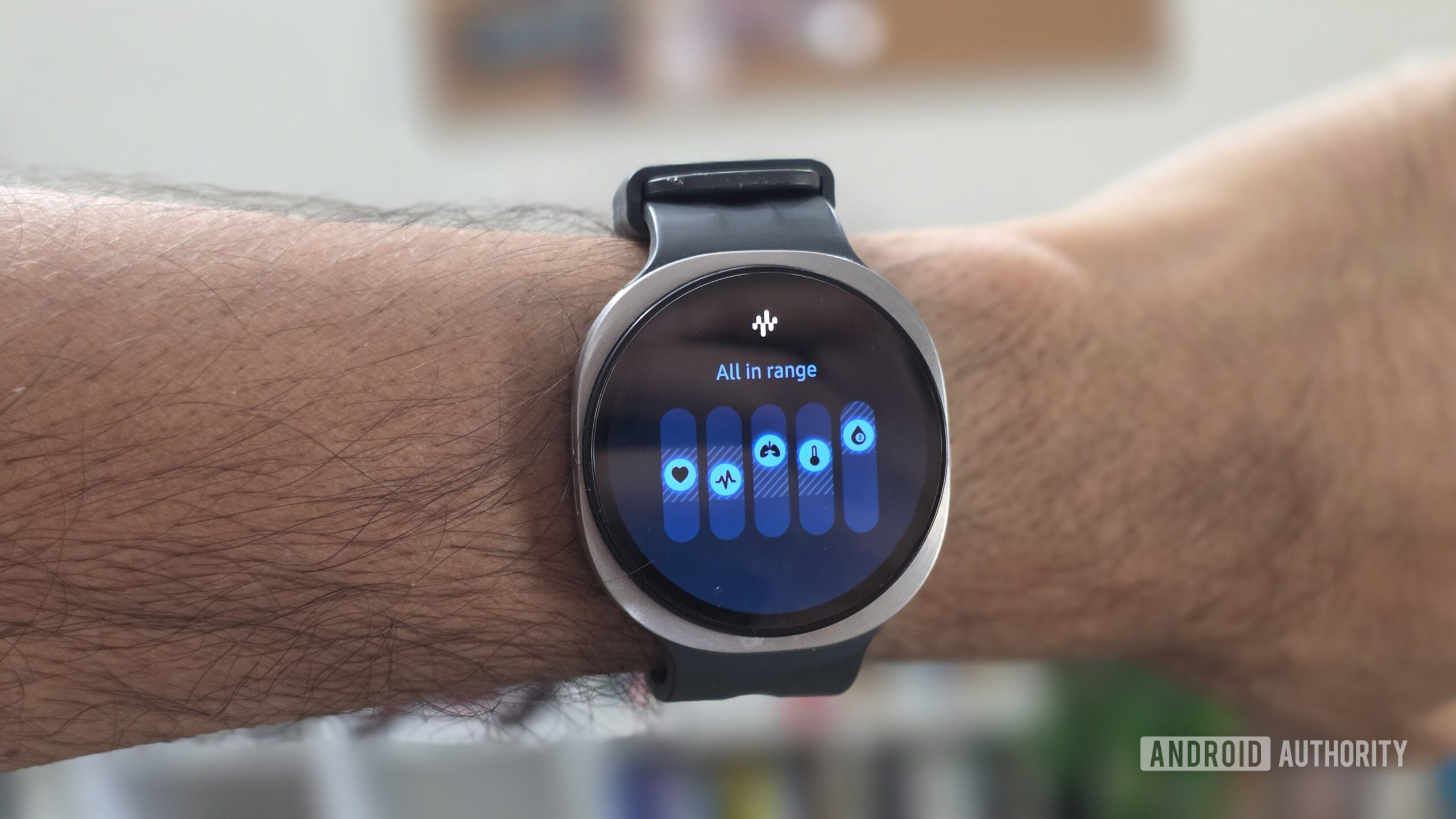 Samsung Galaxy Watch 9 review image 8 Samsung Galaxy Watch 9 showing the Vitals dashboard screen