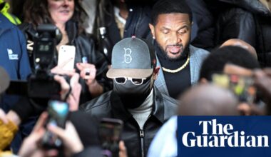 Chris Brown given suspended sentence over bottle attack at London club | Chris Brown