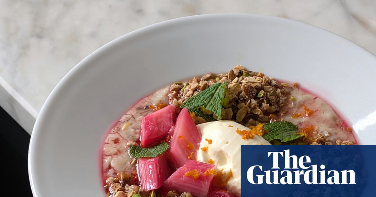 ‘Comfort in a bowl’: porridge hotter than ever as fibremaxxers get their oats | Food trends