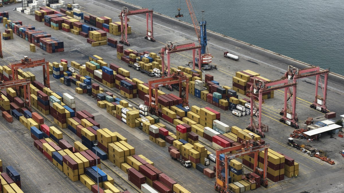 Türkiye's annualized exports hit record $409.1B as economy transforms