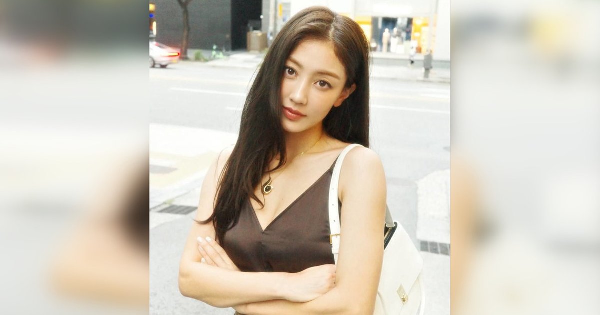 Jihyo leaves JYP and launches Emithaus