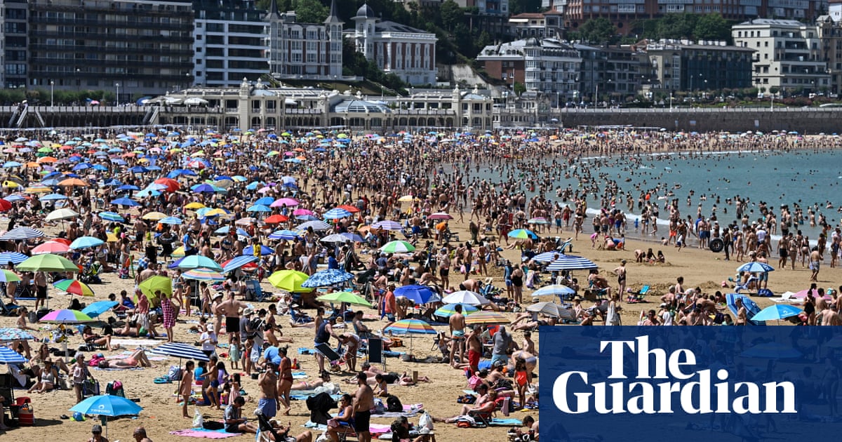 Extreme heatwaves in Europe not changing Britons’ holiday plans, say travel bosses | Travel & leisure