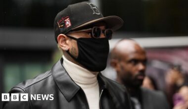 Chris Brown given suspended eight-month prison sentence over nightclub attack - BBC