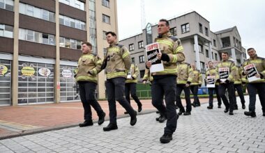 Siptu members of Cork City Fire Brigade Picket at the Fire Station, Cork City this morning. Picture: Larry Cummins