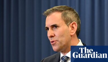 Economy set to worsen, with higher unemployment and weaker growth on the way, Jim Chalmers reveals | Australian economy