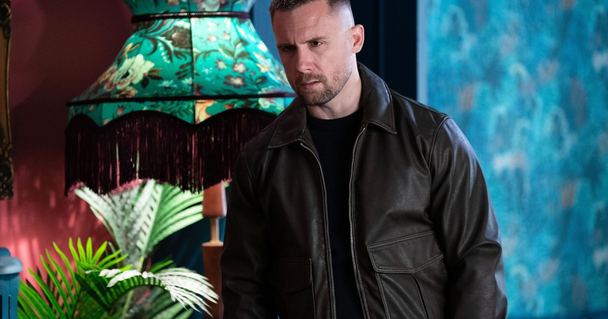 EastEnders airs Lee Carter revelation, Mick twists on BBC iPlayer