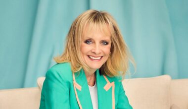 ‘It’s turned my life around’: The one simple back pain exercise that Twiggy, 77, has sworn by for over a decade