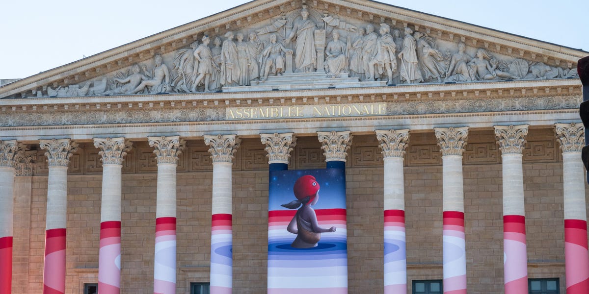 France's Bond Sell-Off Is Sparking Fears of Wider Financial Contagion